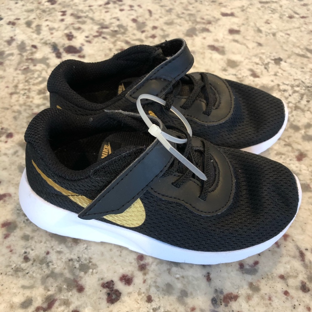 Nike Black & Gold Check Unisex Tanjun Sneakers